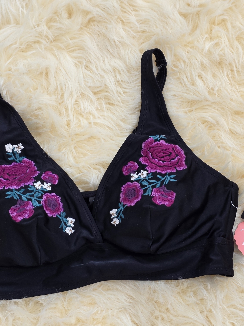 torrid Black Swim Top with Pink Floral Embroidery Size 1x NWT Bikini Top